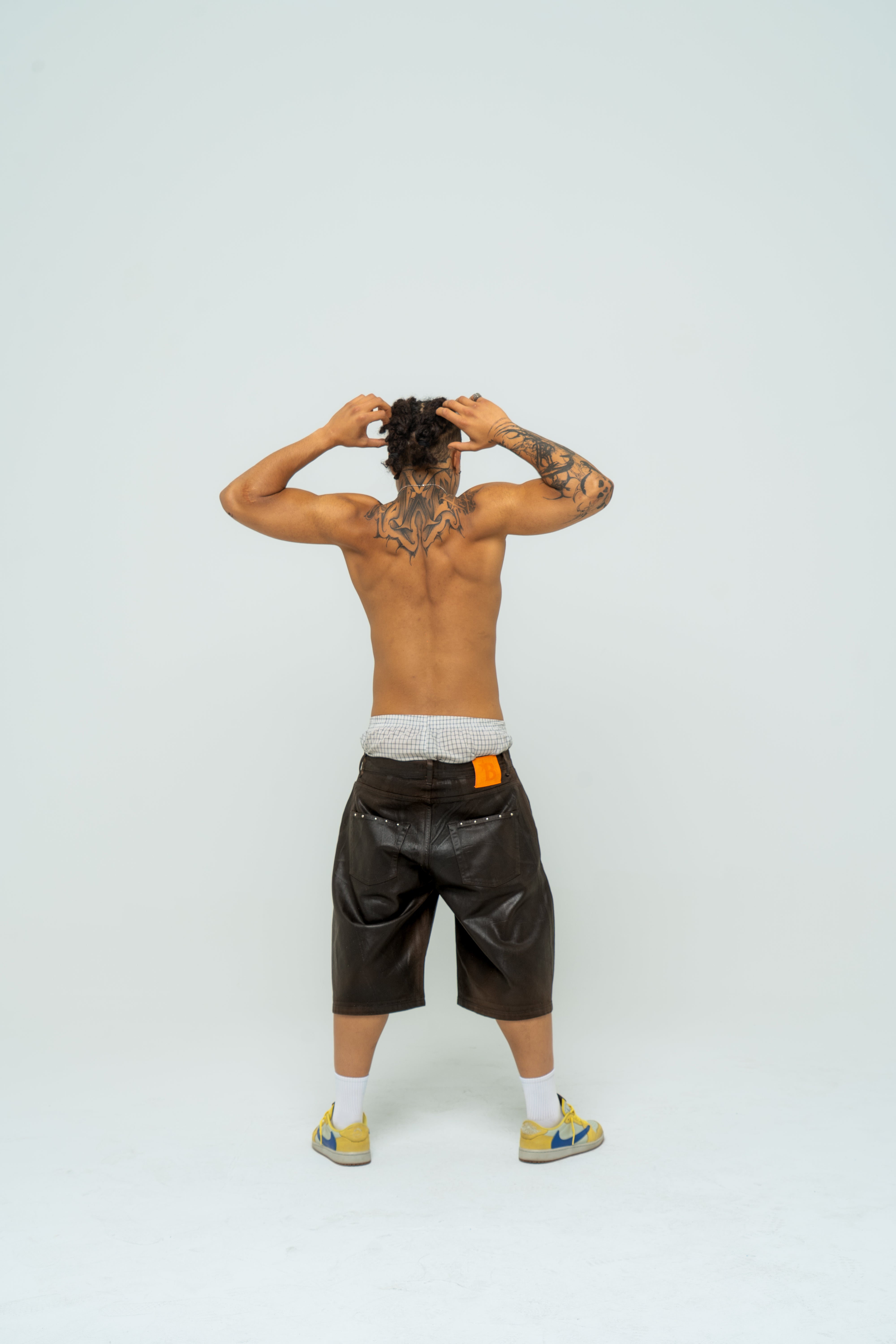 Short Studded
